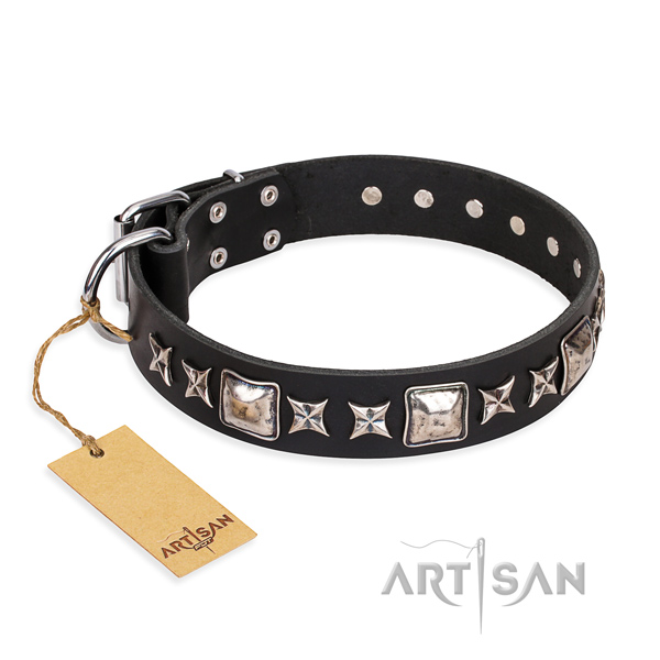 Fashionable full grain natural leather dog collar for handy use